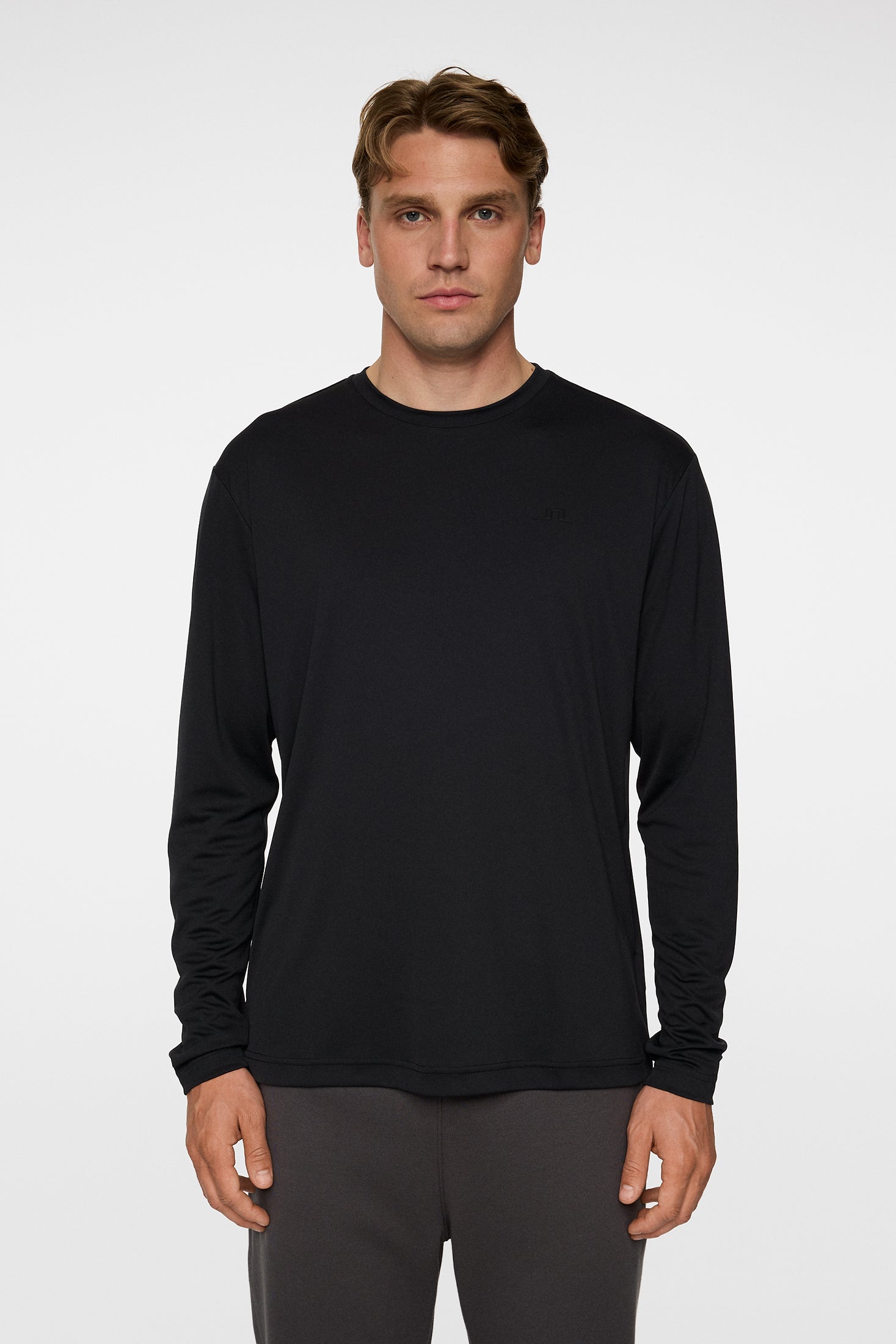 Ade T-shirt LS / Black