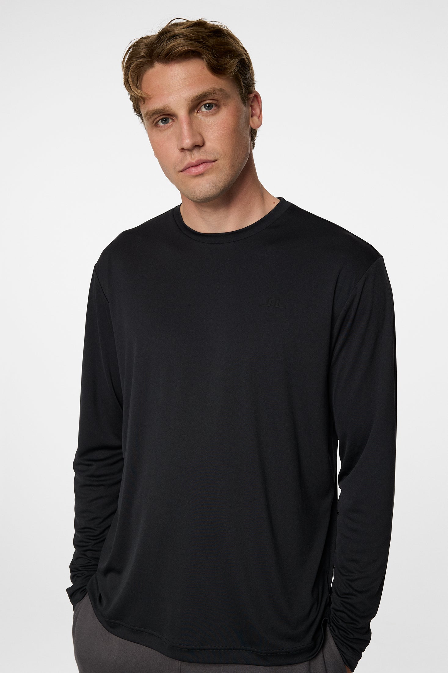 Ade T-shirt LS / Black