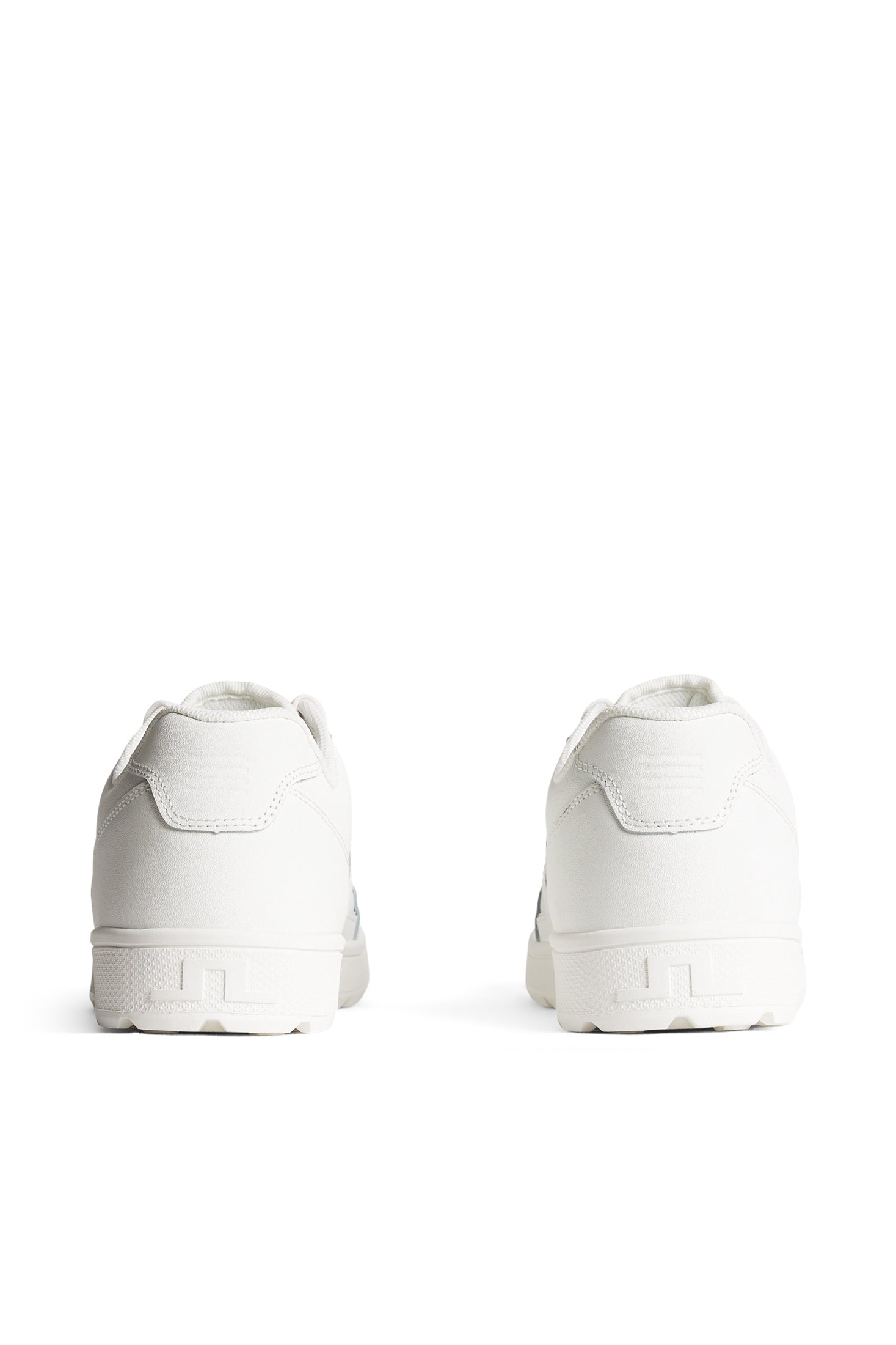 Ace Low-Top Golf Sneaker / White